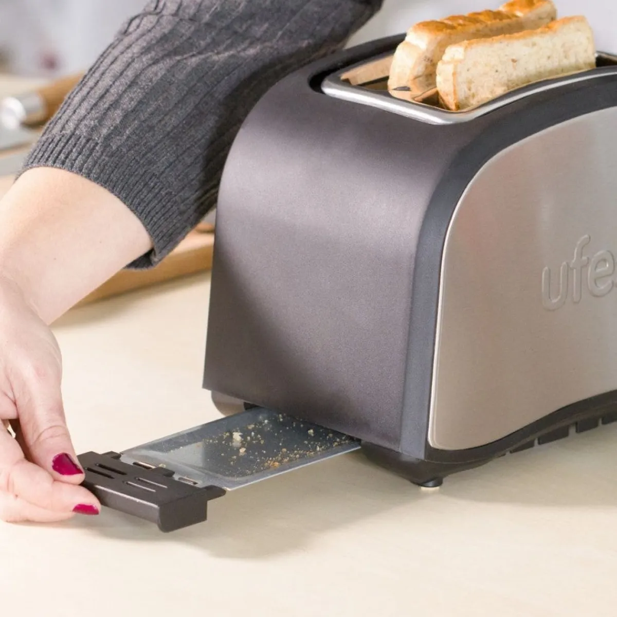 Ufesa Tostador TT7985 de 2 ranuras 800W